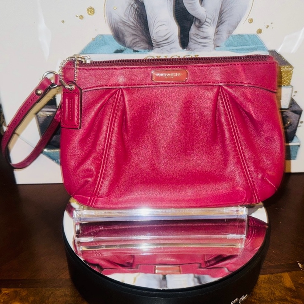 EUC- Coach leather burgundy wristlet